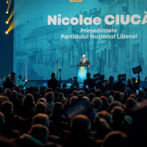 Mesaje cheie la reuniunea PNL din Transilvania: susținerea lui Nicolae Ciucă și criticile la adresa binomului PSD-AUR