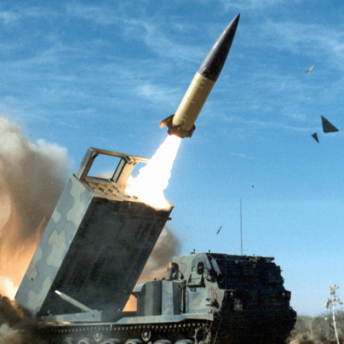 Rusia avertizează: decizia Americii de a permite Ucrainei să folosească rachete cu rază lungă de acțiune este un pas spre război global