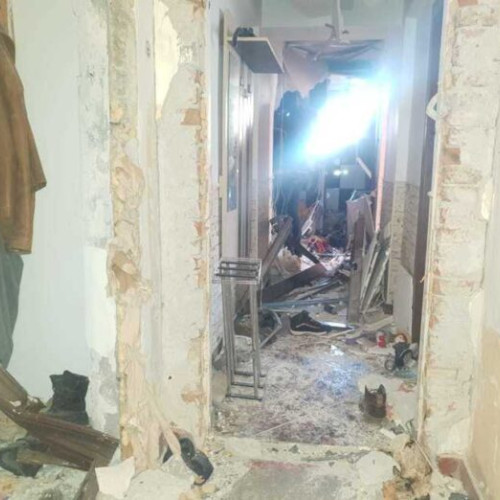 Explozie într-un apartament din Bacău: O persoană rănită