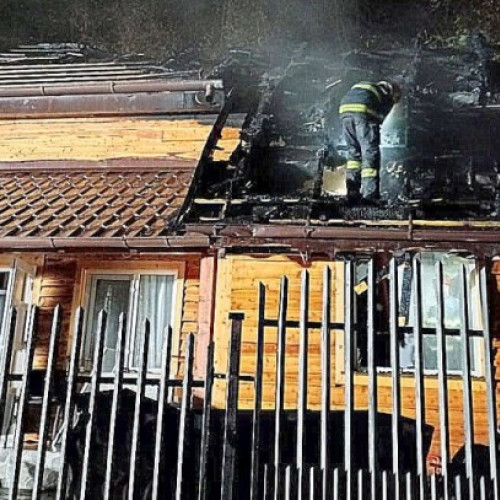 Incendiu la o cabană în Sebiș, pompierii intervine rapid