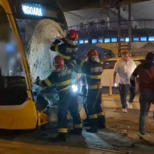 Două tramvaie s-au ciocnit în Timișoara
