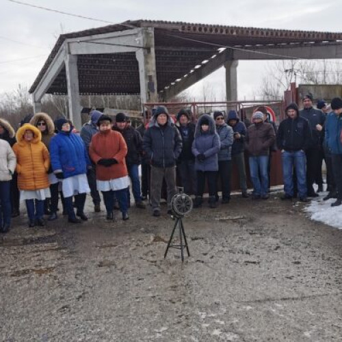 Angajații fabricii de pulberi din Făgăraș protestează din cauza întârzierii salariilor