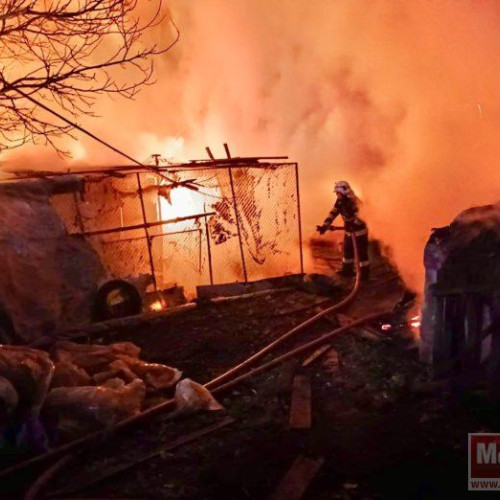 Incendiu devastator în Suharau, o gospodărie complet distrusă