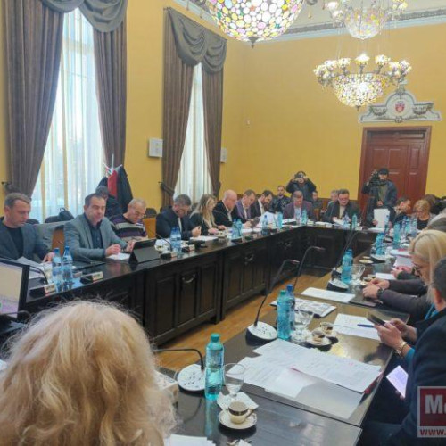 Conflicte politice la sedința extraordinară a aleșilor locali