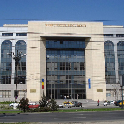 O grefieră a fost grav rănită la Tribunalul București