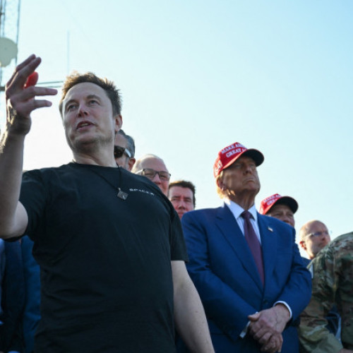 Donald Trump și Elon Musk asistează la lansarea rachetei Starship în Texas