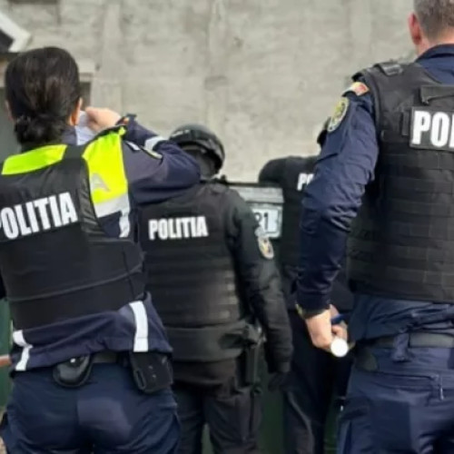 Poliția a efectuat percheziții în Botoșani, Suceava și București