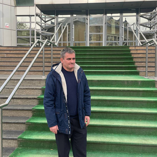 Fost preot contestă calomniile Arhiepiscopiei Tomisului în instanță