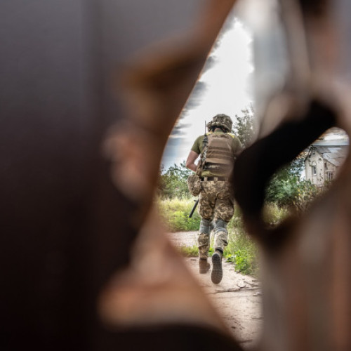 Decizia lui Biden de a furniza Ucrainei mine antipersonal și rachete cu rază lungă de acțiune