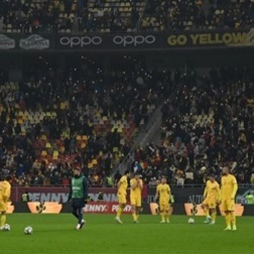 UEFA amendează FRF cu 128.000 de euro din cauza comportamentului fanilor