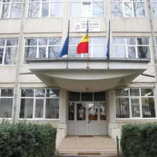 Elevii Liceului de Arte "Ștefan Luchian" din Botoșani au fost relocați în 11 spații diferite