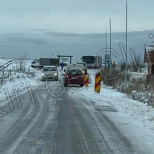 Ninsoare în Cluj: probleme de circulație în comuna Aiton