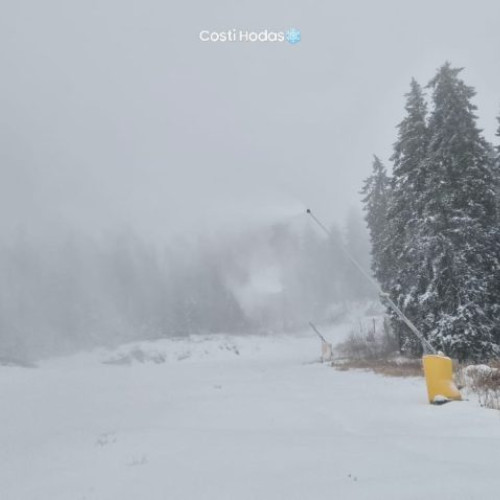 Tunurile de zăpadă din masivul Postăvarul funcționează la capacitate maximă