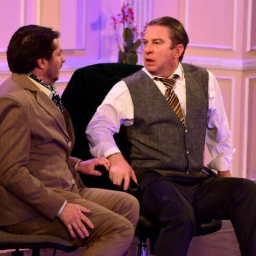 Teatrul "Stela Popescu" București reînnoiește scena cu ...Escu