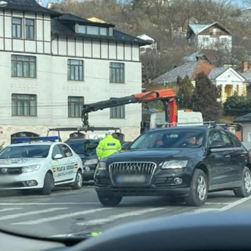 Patru de la ridicări, o acțiune a autorităților împotriva parcărilor ilegale în Cluj-Napoca