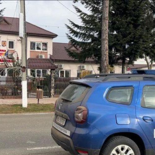 Descinderi în Bucecea și Vârfu Câmpului pentru combaterea unei rețele de falsificare a documentelor