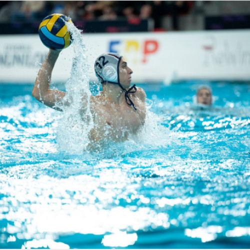 CSM Oradea pierde în fața Novi Belgrad cu 12-10, înainte de duelul decisiv cu Steaua București