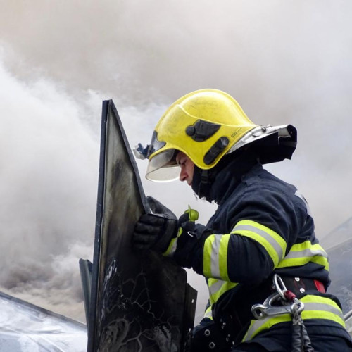Incendiu în localitatea Racovat, stins rapid de pompieri