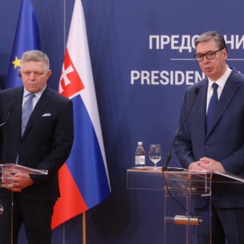 Președintele sârbs Aleksandar Vucic avertizează că lumea &quot;alunecă spre dezastru&quot;