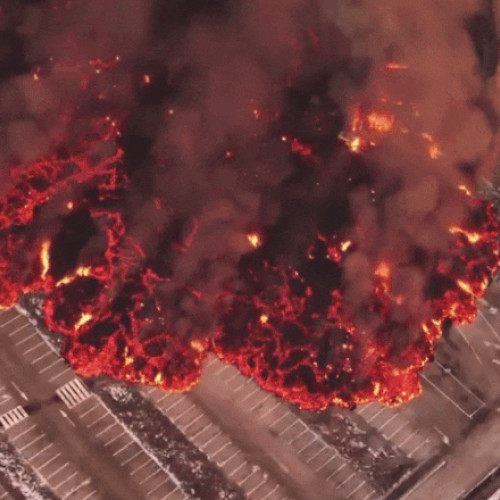 Lava vulcanică acoperă parcarea celebrei atracții turistice Blue Lagoon din Islanda