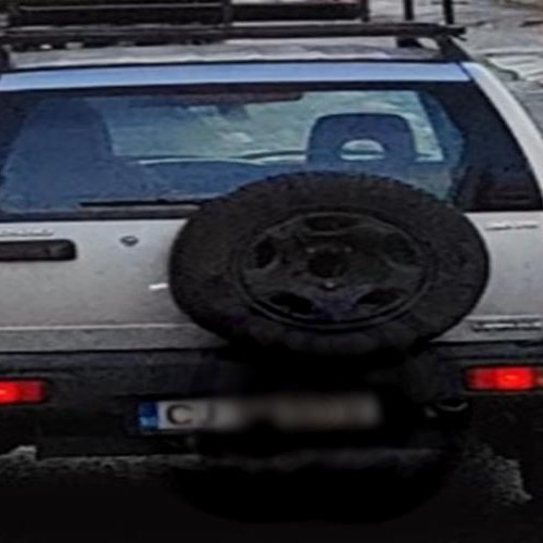 Şofer din Cluj, surprins frânând intenţionat pentru a distra