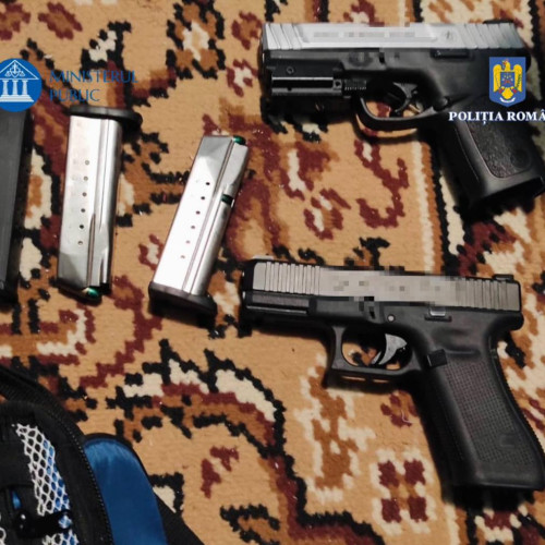 Descinderi la Gaesti: Poliția a confiscat arme și a efectuat percheziții