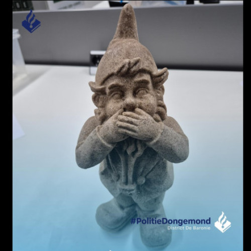 Descoperire neobișnuită în sudul Olandei: un pitic de grădină din MDMA