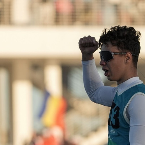 Matei Barbu câștigă aurul la Sprint Junior Men la ICF SUP 2024