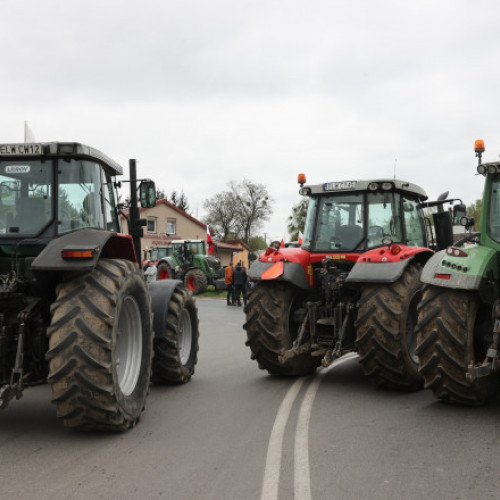 Fermierii polonezi blochează punctul de frontieră cu Ucraina în semn de protest
