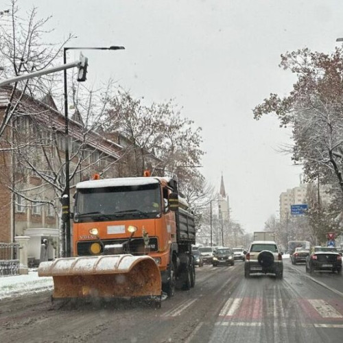 Prima ninsoare serioasă a provocat dificultăți în Bistrița