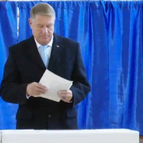 Klaus Iohannis a votat la alegerile prezidențiale, dar nu a făcut declarații
