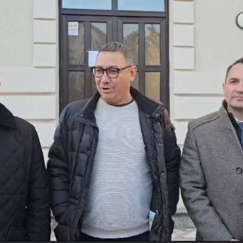 Fostul premier Victor Ponta își încurajează susținătorii să voteze pentru viitor