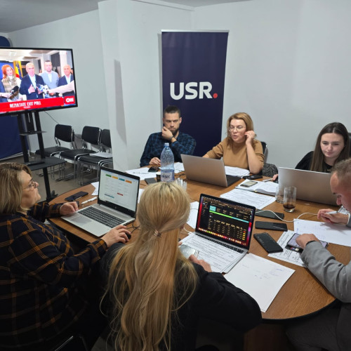 Rezultatele exit poll la alegerile prezidențiale, așteptate cu emoții de membrii USR Botoșani