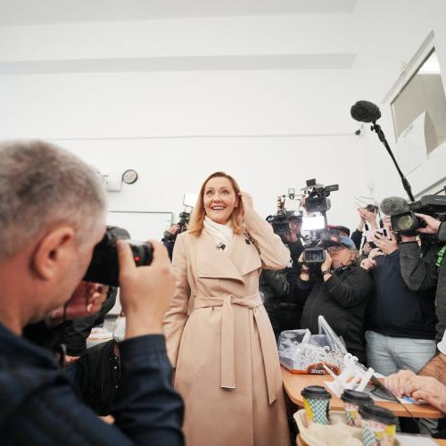 Elena Lasconi își consolidează poziția în fața lui Marcel Ciolacu în alegerile prezidențiale