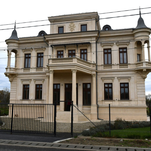 Reabilitarea Conacului Bolomey din Cosâmbești, finalizată cu fonduri europene