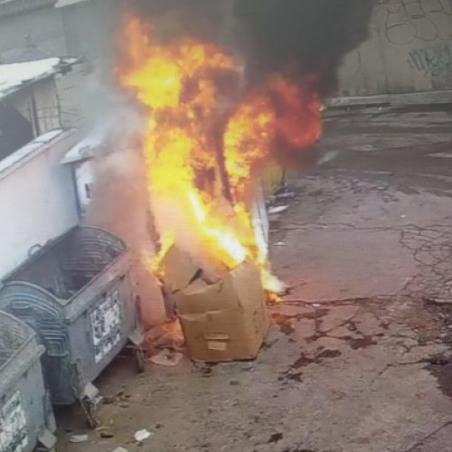 Incendiu provocat de doi copii cu o petardă în Botoșani