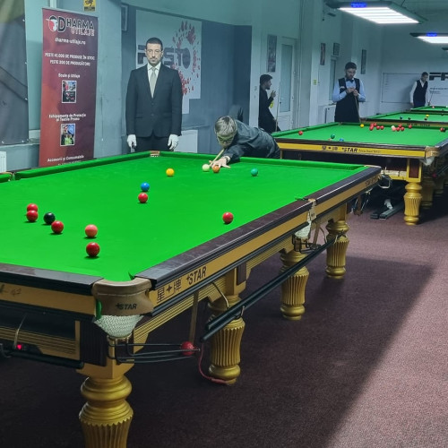 Un tânăr din Botoșani cucerește titluri importante la snooker
