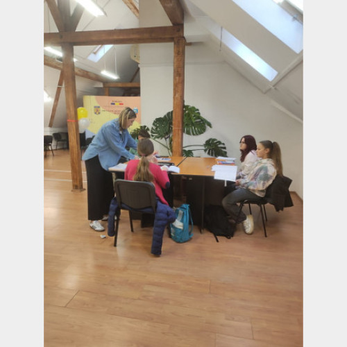 Programul de meditații gratuite se extinde în Oradea