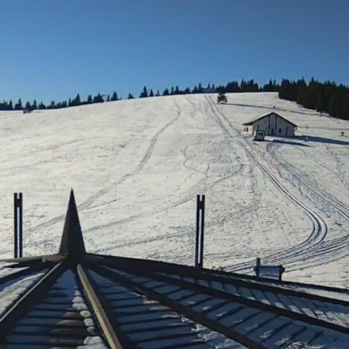 Sezonul de schi începe la Domeniul Schiabil Sureanu