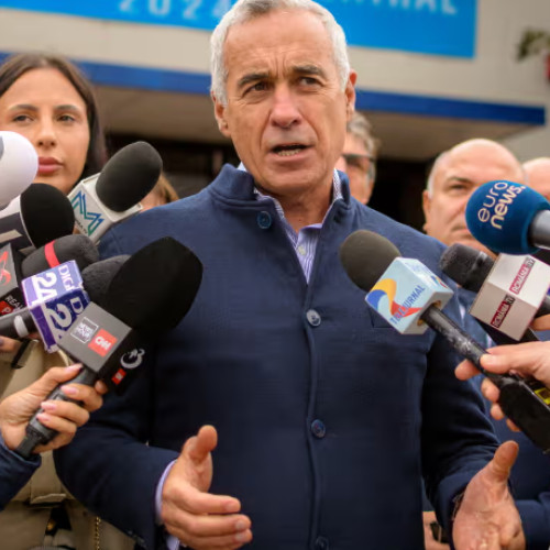 Calin Georgescu își prezintă mesajul de început după victoria în primul tur al alegerilor prezidențiale