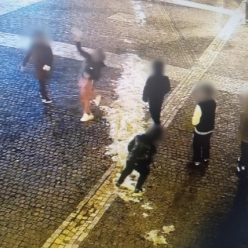 Copiii de etnie romă din Botoșani, atenționați de poliție după o neplăcere cu zăpadă