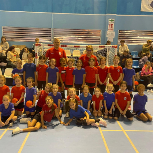 Micuțele handbaliste de la CSM Galați strălucesc la turneul de babyhandbal