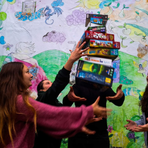 Caravana cu jocuri - Festival de joaca, carte si arte, editia de iarna in Oradea