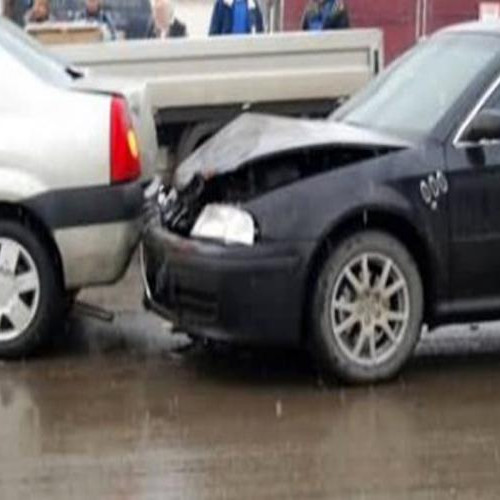 Accident pe strada Donath din Cluj-Napoca, soferul vinovat a fugit