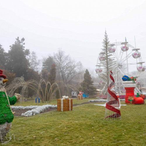 Luminile de sărbători se aprind joi în Grădina Publică din Galați