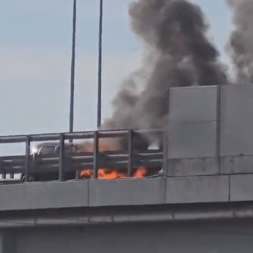 Incendiu pe A1, intervenție rapidă a pompierilor din Sebeș