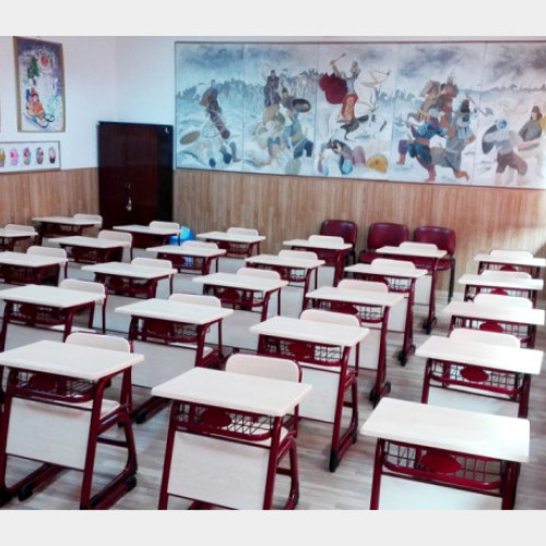 Primăria Oradea anunță licitație pentru achiziția de mobilier școlar