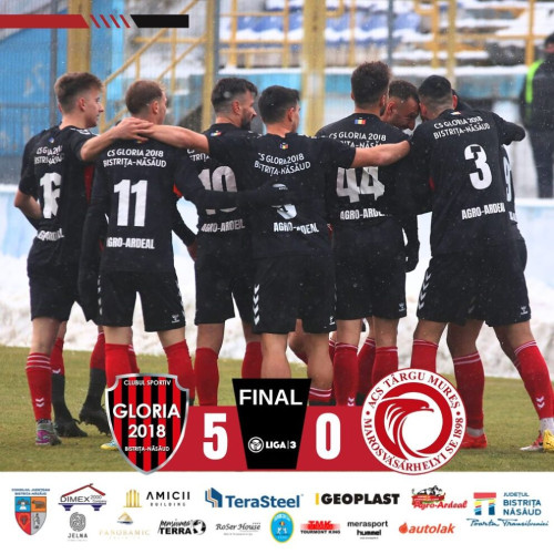 Gloria a învins cu 5-0 în fața unui teren dificil