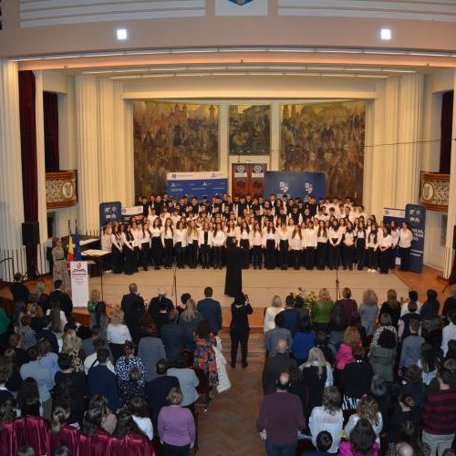 Sute de profesori și elevi din Cluj premiati pentru excelență în educație