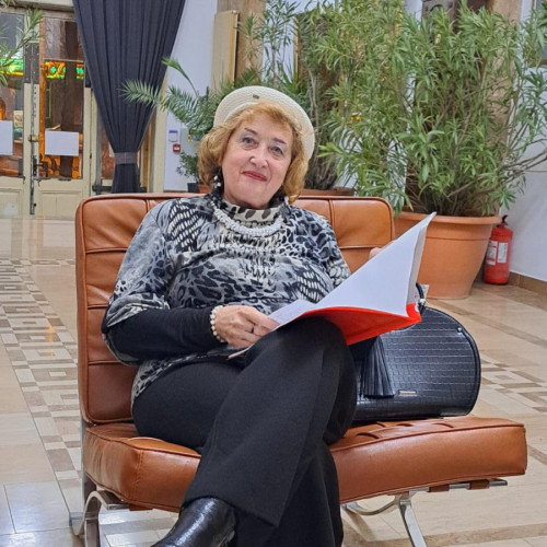 Poeziile lui Coca Coralia Dragan, apreciate la cenaclul "Noduri și Semne"